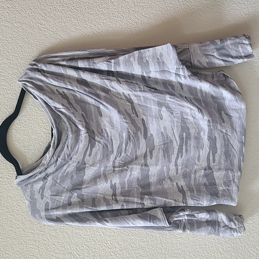 Vici camouflage Grey long sleeve shirt